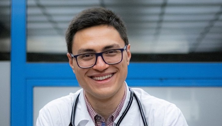 Толкова си можем. Аз съм просто един роб в България. Ние сме просто роби