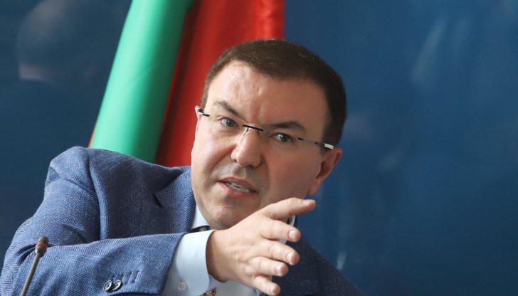 Ще видите какви ще бъдат последствията, закани се здравният министър Ще видите какви ще бъдат последствията, закани се здравният министър