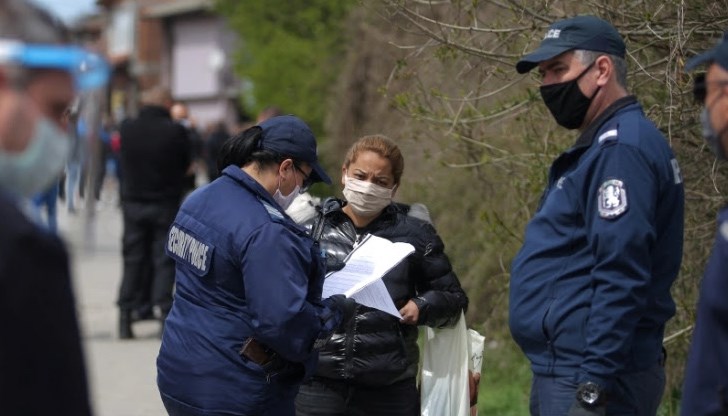 Най-често срещаните нарушения са неносене на маски, както и струпване на повече хора от позволеното на едно място Най-често срещаните нарушения са неносене на маски, както и струпване на повече хора от позволеното на едно място