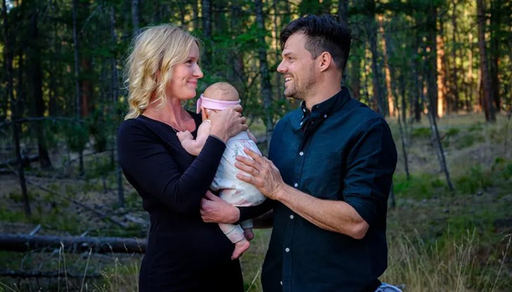 Дженика и Стефан отглеждат дъщеря си съвместно, но без да живеят заедно Дженика и Стефан отглеждат дъщеря си съвместно, но без да живеят заедно