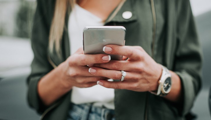 Вашингтон се страхува от доминацията на китайската Huawei в тази сфера, а пък в Балчик се опасяват, че мрежата от ново поколение може да навреди на здравето