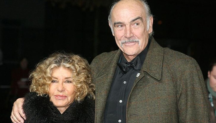 Шотландският актьор се жени за художничката от френско-марокански произход през 1975 г. и остава с нея до смъртта си на 31 октомври 2020