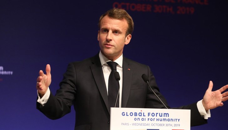 Макрон обясни и икономическите мерки, които властта във Франция предприема за запазване на икономиката. Барове, дискотеки и ресторанти ще получат компенсации от фонд за солидарност като помощта ще е 20% от оборота за минал период.10 000 евро е помощта на месец за затворените търговски обекти Макрон обясни и икономическите мерки, които властта във Франция предприема за запазване на икономиката. Барове, дискотеки и ресторанти ще получат компенсации от фонд за солидарност като помощта ще е 20% от оборота за минал период.10 000 евро е помощта на месец за затворените търговски обекти