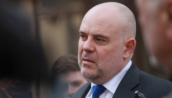 Иван Гешев открито неглижира констатациите за безконтролността на заемания от него пост Иван Гешев открито неглижира констатациите за безконтролността на заемания от него пост