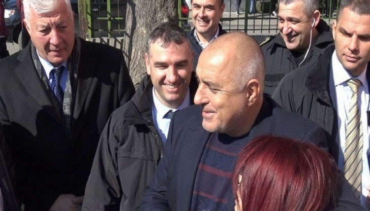 Борисов и сие са готови да жертват българите, държавата, икономиката, за да оцелеят като политически субект
