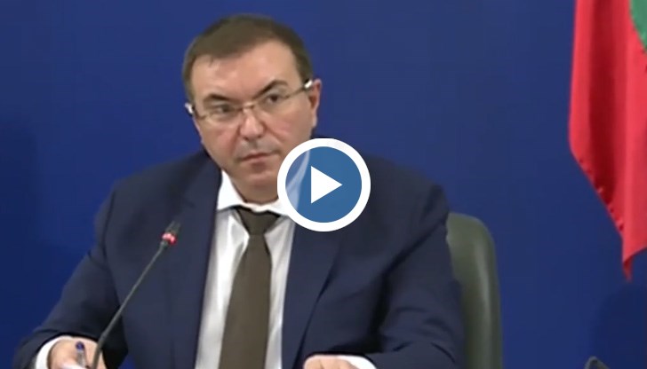 Преустановяват се обаче всички колективни или индивидуални спортни мероприятия за лица до 18-годишна възраст