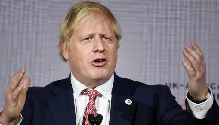 Премиерът се извини на хората с бизнес за трудностите, до които ще доведат ограниченията. Ще бъдат отворени второстепенните магазини, фризьорските салони, фитнес залите и местата за отдих Премиерът се извини на хората с бизнес за трудностите, до които ще доведат ограниченията. Ще бъдат отворени второстепенните магазини, фризьорските салони, фитнес залите и местата за отдих