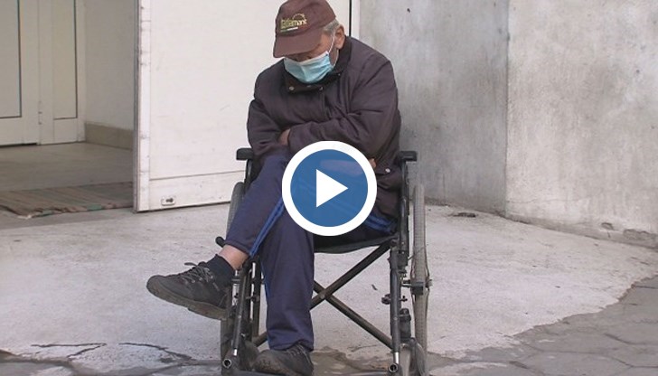 Въпреки тежкото му състояние, две отделения отказват да го хоспитализират заради липса на PCR тест