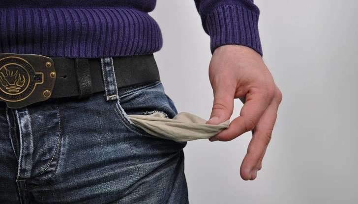 Схемата за помощ от 24 лв. дневно е отворена за кандидатстване от 30 ноември. Очаква се първите подали заявления да получат сумата до 15 декември