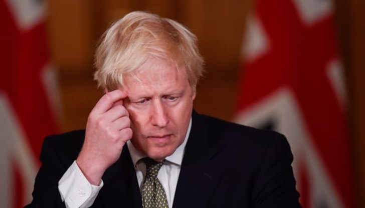 Борис Джонсън се самоизолира след като системата на NHS го информира, че е бил в контакт с някой, който е с положителен тест за COVID-19 Борис Джонсън се самоизолира след като системата на NHS го информира, че е бил в контакт с някой, който е с положителен тест за COVID-19