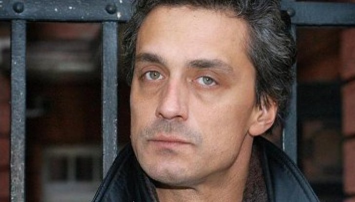 Обичаният актьор умира на 29 ноември 2010 година от полиорганна недостатъчност Обичаният актьор умира на 29 ноември 2010 година от полиорганна недостатъчност