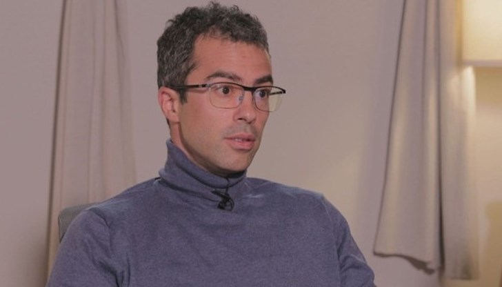 От кредитната компания подчертаха, че Константин Кръстев не е част от техния мениджмънт и се разграничиха от действията му