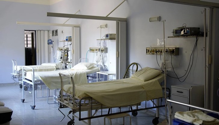 Д-р Шандурков:„Проблемът въобще не е в сградите. Проблемът е, че няма хора. Ако има хора, те има къде да преглеждат.“ Д-р Шандурков:„Проблемът въобще не е в сградите. Проблемът е, че няма хора. Ако има хора, те има къде да преглеждат.“