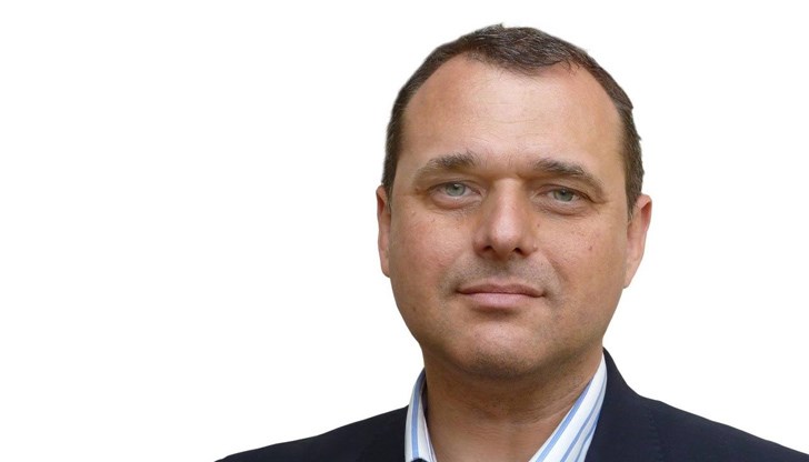 Затварянето ще доведе до струпване на хора в хипермаркетите, опасява се депутатът