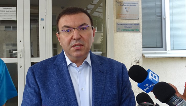 Фургоните за тестове пред болниците ще бъдат осигурени от самите болници Фургоните за тестове пред болниците ще бъдат осигурени от самите болници