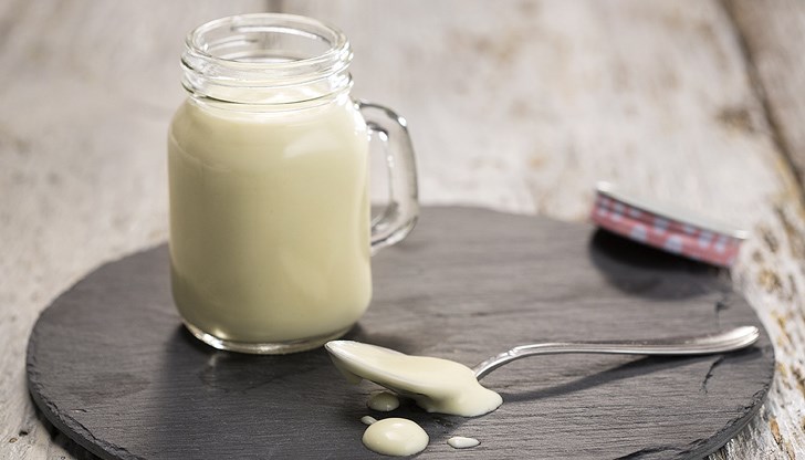 Конкурентна фирма подава жалба по повод надписа "Домашна майонеза" на продукти на "Олинеза премиум". Според "Консул" това е "ключова дума", която описва майонезата като "домашен продукт", с което заблуждава потребителите