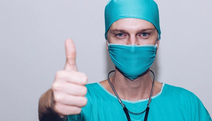 Карбовски:"На върха има един човек, който с политиката си и глупостта си, с налагането на своето единоначалие забрави да инвестира в доктори. Това е истината. Неговата икономика стигаше за няколко километра магистрала на година, само и единствено"