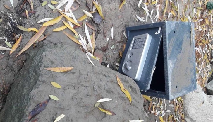 о информация от управляващия дружеството, в касата имало около 30 000 лева о информация от управляващия дружеството, в касата имало около 30 000 лева