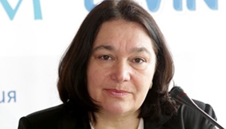 "Този витамин обаче е с по-малка усвояемост, затова трябва да прекарваме повече време навън, когато има слънце", допълни проф. Дулева