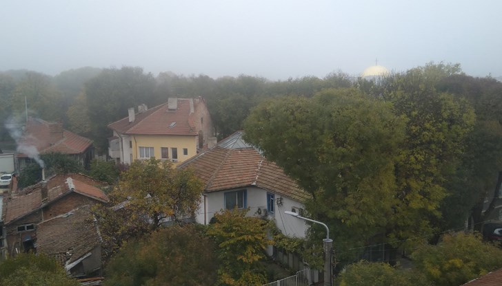 В района на кръстовището до Пантеона видимостта е силно намалена В района на кръстовището до Пантеона видимостта е силно намалена