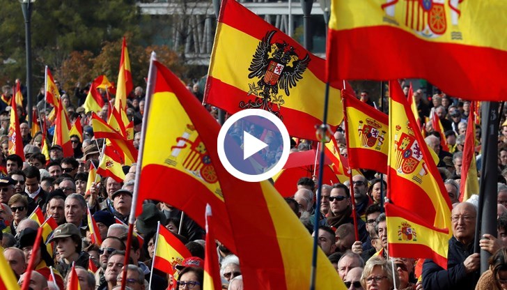 По думите ѝ около 580 души са в интензивни отделения, а целта на властите е да не се надвишава бройката от 300