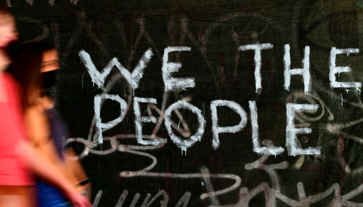 Социалните мрежи създават благоприятна среда за развитието на конспиративни теории Социалните мрежи създават благоприятна среда за развитието на конспиративни теории