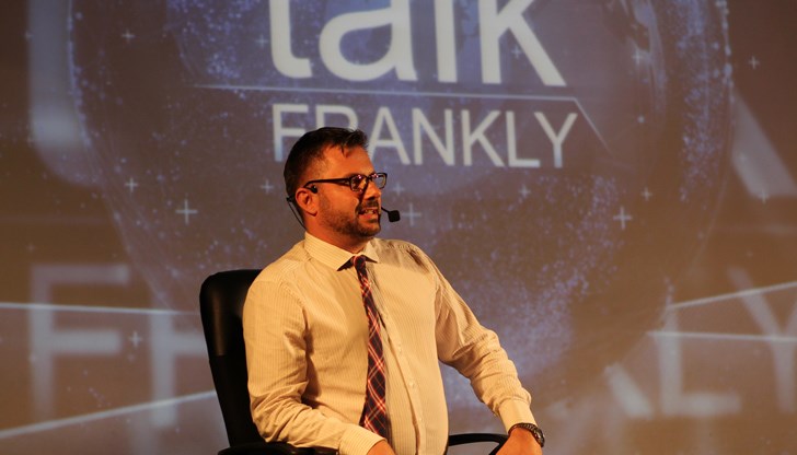 Тази звездна комедия разказва по интерактивен, забавен и хумористичен начин факти от науката за космоса и поставя важни въпроси за бъдещето на човечеството