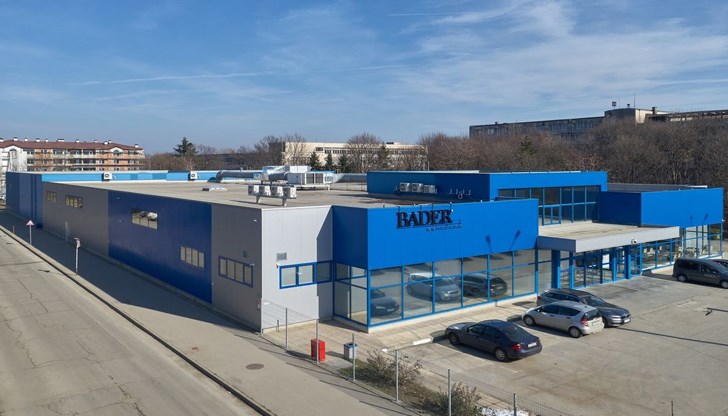 Инвестицията на „БАДЕР България“ е за производство на тапицерии за автомобилната индустрия, което ще се реализира на територията на община Русе. Проектът е в размер на 1 500 000 лв., като чрез него ще бъдат разкрити 180 нови работни места Инвестицията на „БАДЕР България“ е за производство на тапицерии за автомобилната индустрия, което ще се реализира на територията на община Русе. Проектът е в размер на 1 500 000 лв., като чрез него ще бъдат разкрити 180 нови работни места