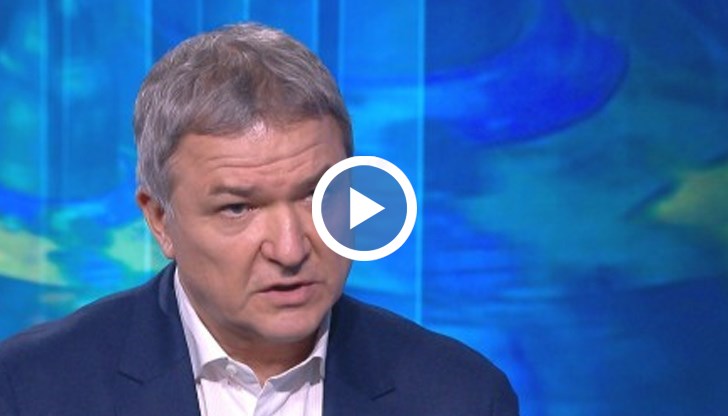 "Според мен Борисов е страдащ от някакво болезнено чувство за страх, той е много страхлив човек, изпитва страх и ужас от това, че е възможно всичко, което е причинил на хората, да му се върне“, каза още Пламен Бобоков