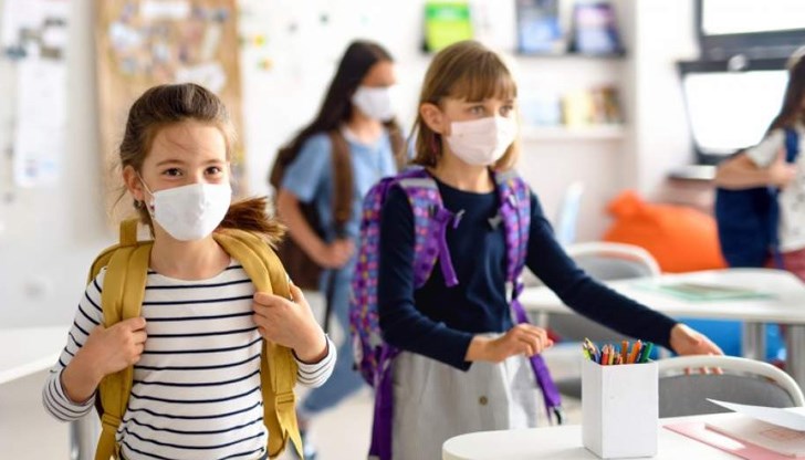 До 20 ноември се преустановяват присъствените учебни занятия за учениците от 5 до 12 клас в училищата на територията на област Русе До 20 ноември се преустановяват присъствените учебни занятия за учениците от 5 до 12 клас в училищата на територията на област Русе