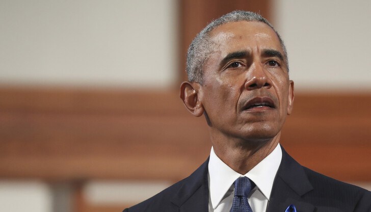 В първия том на книгата си Обама разказва „историята на невероятната си одисея от млад мъж, търсещ себе си като личност, до лидер на свободния свят“