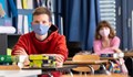 Големите ученици остават вкъщи до 12 януари