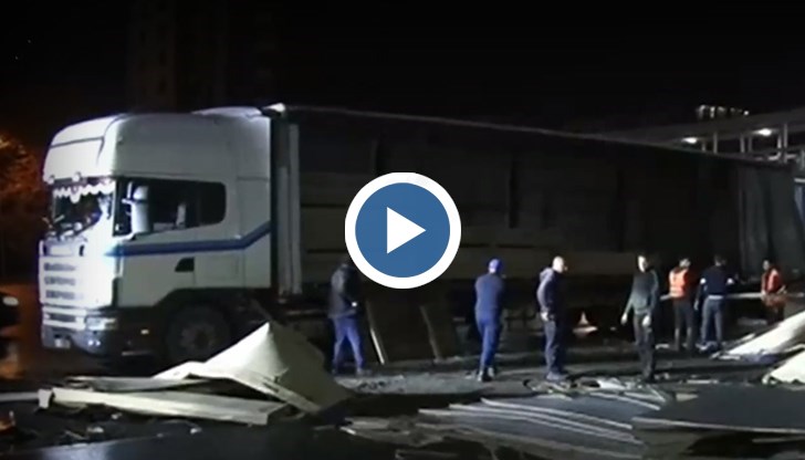 Младежът е навършил 18 години само преди месец и няма книжка