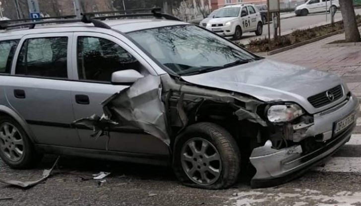 И тримата са невредими И тримата са невредими