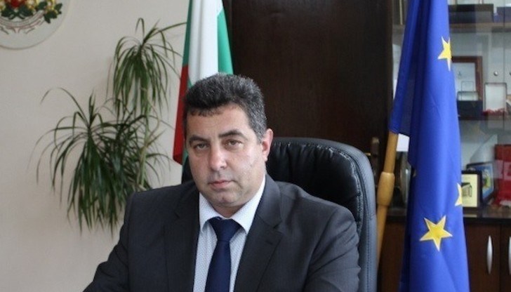 "Вярвам, че Новата година ще ни даде сили да вършим добро!", казва Галин Григоров в Новогодишното си приветствие към русенци