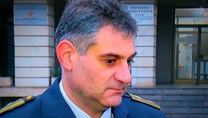 "Пропан-бутанът е по-тежък от въздуха, съответно очакваме някакви наслоявания в ниски части в атмосферата", обясни инсп. Рачев "Пропан-бутанът е по-тежък от въздуха, съответно очакваме някакви наслоявания в ниски части в атмосферата", обясни инсп. Рачев