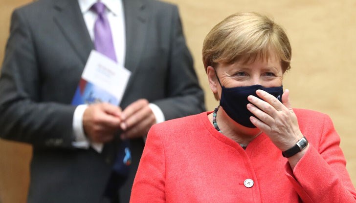 Пандемията от COVID-19 засега е милостива към канцлера на Германия, но тя изкара няколко карантини