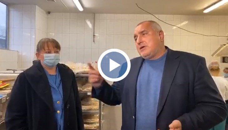 "Действаме по мерките. Милиони вече влизат. Действително над 1 млрд и 100 млн. са влезли в тези мерки от страна на държавата за подпомагане на малки, микро- и средни предприятия. Най-добрата антикризисна мярка", каза Борисов