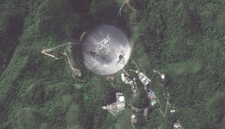 Платформата с тегло 900 тона е паднала върху рефлектора на телескопа от височина над 120 метра