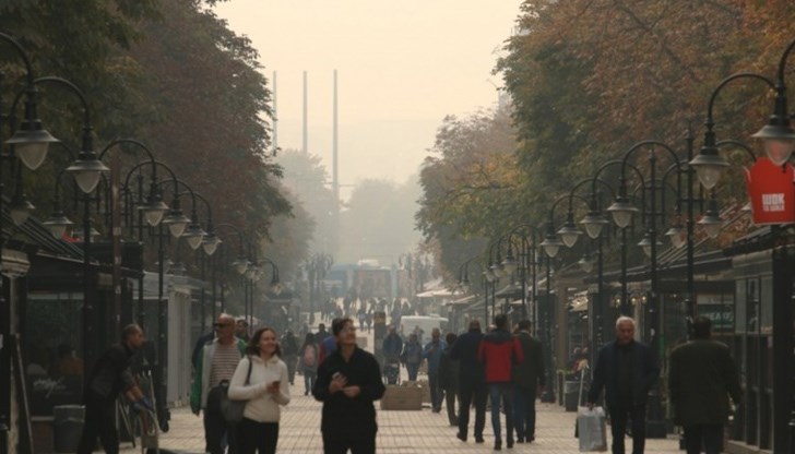 Няколко скорошни проучвания показват, че дългосрочното излагане на мръсния въздух, съчетано с коронавируса, прави българите изключително уязвими