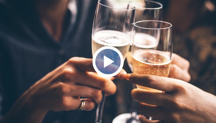 Празникът няма да е същият заради задължителното изискване тържествата навсякъде да приключат в 22.00 часа