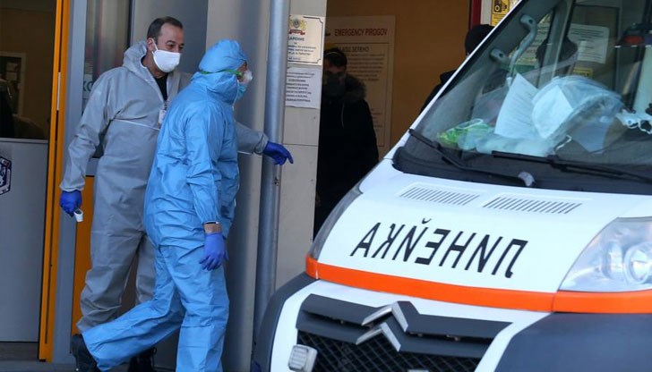 Здравната система е обезкръвена от дългогодишния отлив на медицински специалисти към чужбина, а сега е изправена на ръба на своите възможности Здравната система е обезкръвена от дългогодишния отлив на медицински специалисти към чужбина, а сега е изправена на ръба на своите възможности