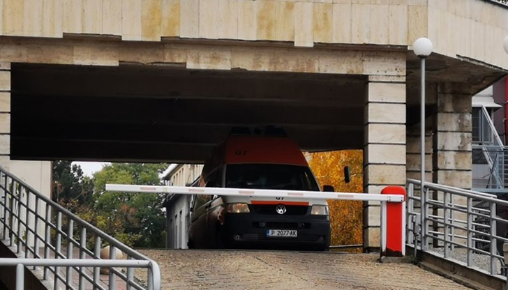 Мъжът нанесъл побой на гостенката си с юмруци, вследствие на което тя е със счупена челюст