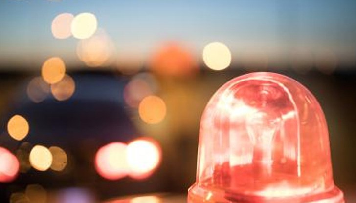 По първоначална и непотвърдена информация има двама пострадали - мъж и дете По първоначална и непотвърдена информация има двама пострадали - мъж и дете