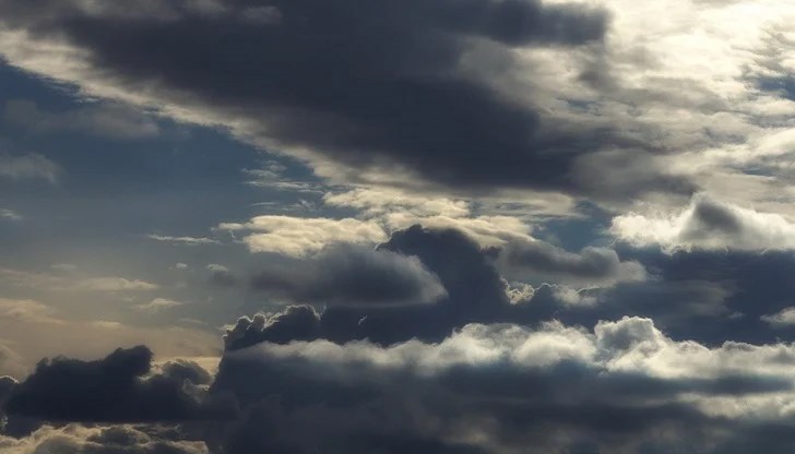 Въпреки затоплянето, през целия ден ще остане облачно Въпреки затоплянето, през целия ден ще остане облачно