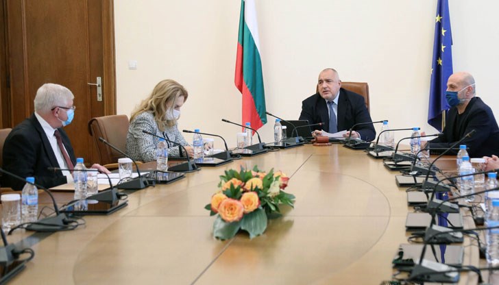 Кабинетът свика спешно заседание, на което реши да започне да прилага инструмента за подкрепа на самонаетите SURE Кабинетът свика спешно заседание, на което реши да започне да прилага инструмента за подкрепа на самонаетите SURE