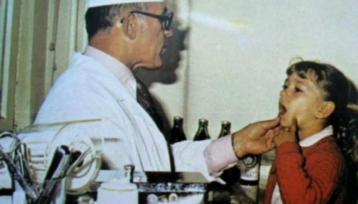 Сега, при демокрацията, здравето е превърнато в стока, който има пари – се лекува, който няма – е оставен на произвола на съдбата