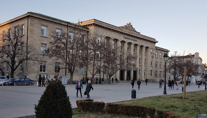 Обвиняем за прокарани в обръщение подправени банкноти с постоянна мярка задържане под стража в болницата Обвиняем за прокарани в обръщение подправени банкноти с постоянна мярка задържане под стража в болницата