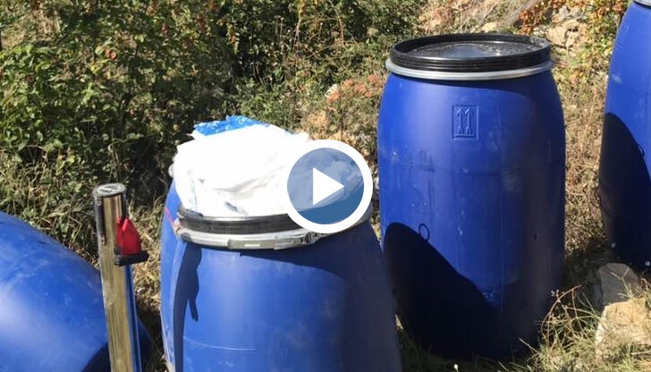 Според разследващи има данни, че адресите са свързани с братя Бобокови, но засега от прокуратурата се въздържат от коментар