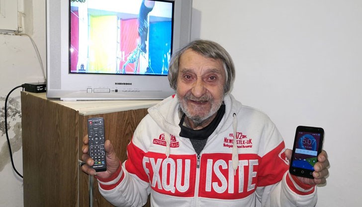 Русенецът вече има безплатна телевизия и чисто нов телефон Русенецът вече има безплатна телевизия и чисто нов телефон